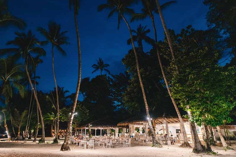 TreeHouse_Villas_E3_Seafood_Terrace_1-(1)